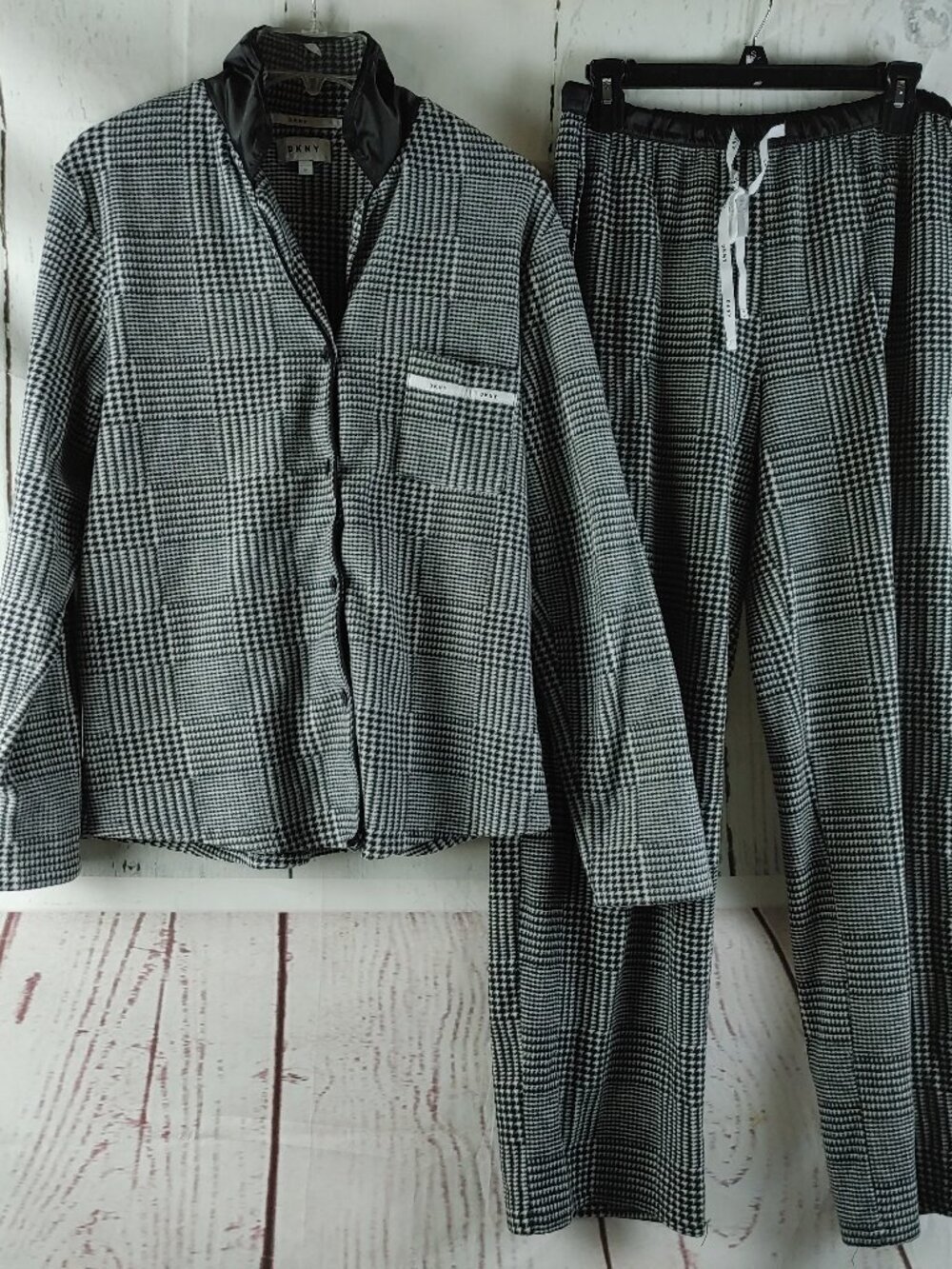 DKNY Size M Super Soft Black & White Houndstooth/Plaid 2pc Lounge Pajama Set